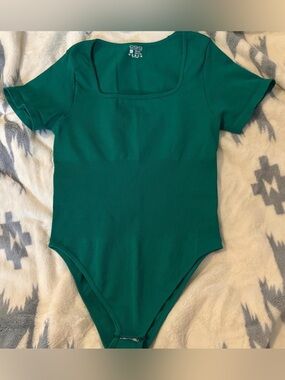 OQQ Women’s Green Short-Sleeve One-Piece Bodysuit